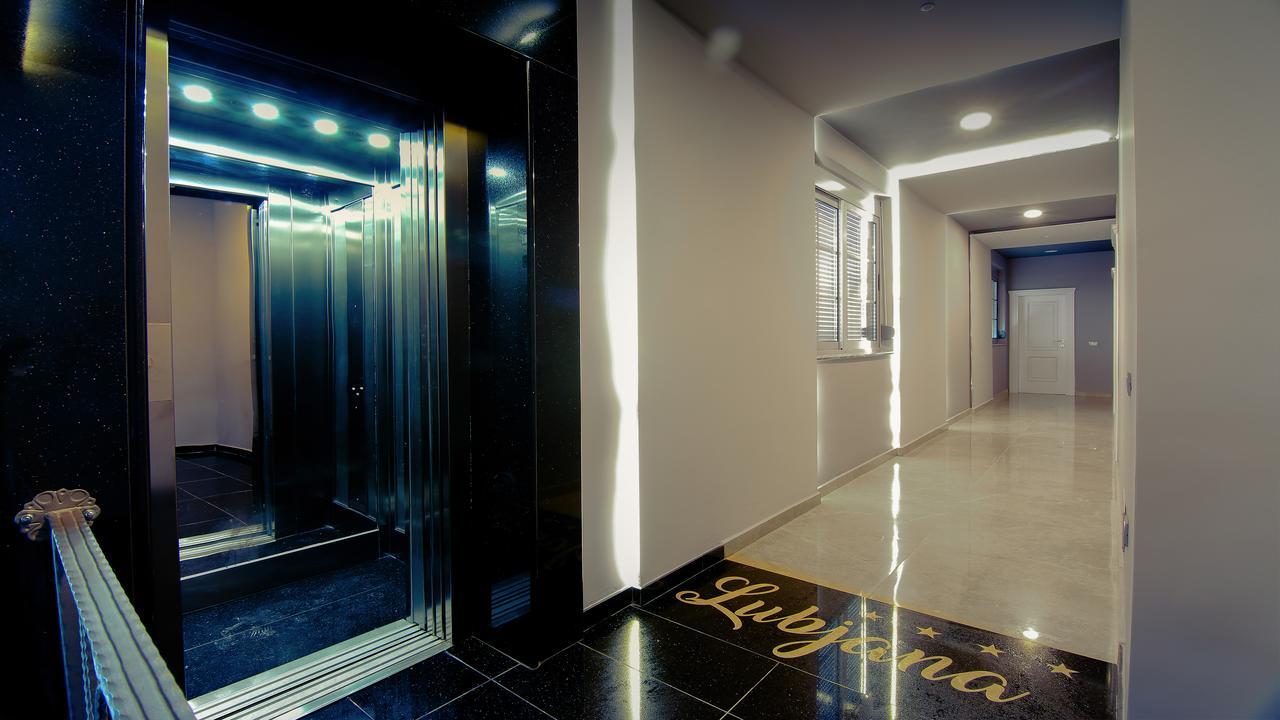 Hotel Lubjana Durrës Exteriör bild