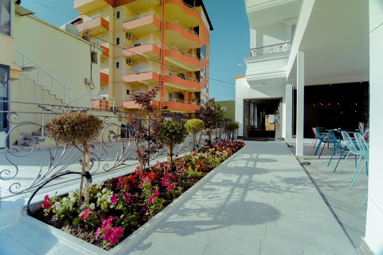 Hotel Lubjana Durrës Exteriör bild